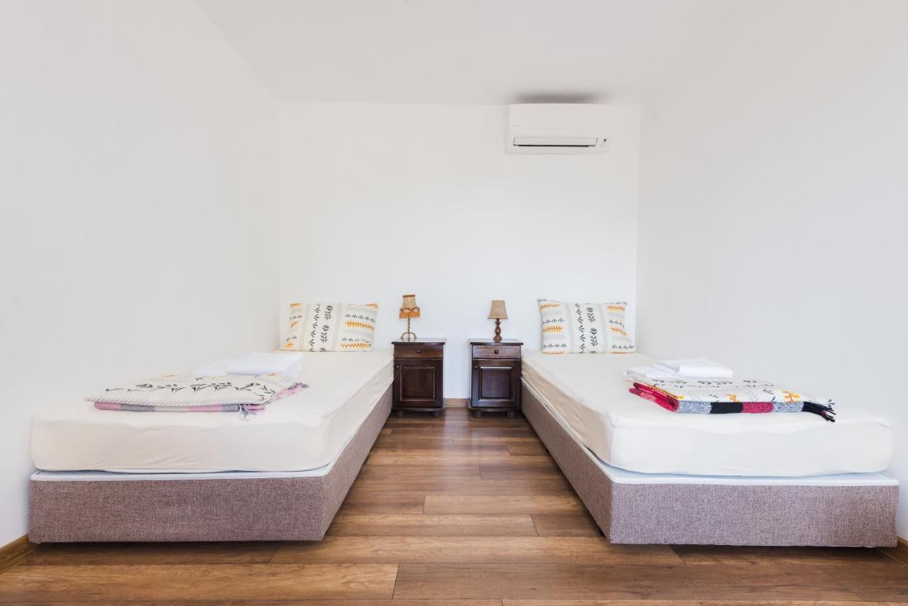 Guest House Hristova Kashta - Христова Къща Cherni Vrŭkh Exteriör bild