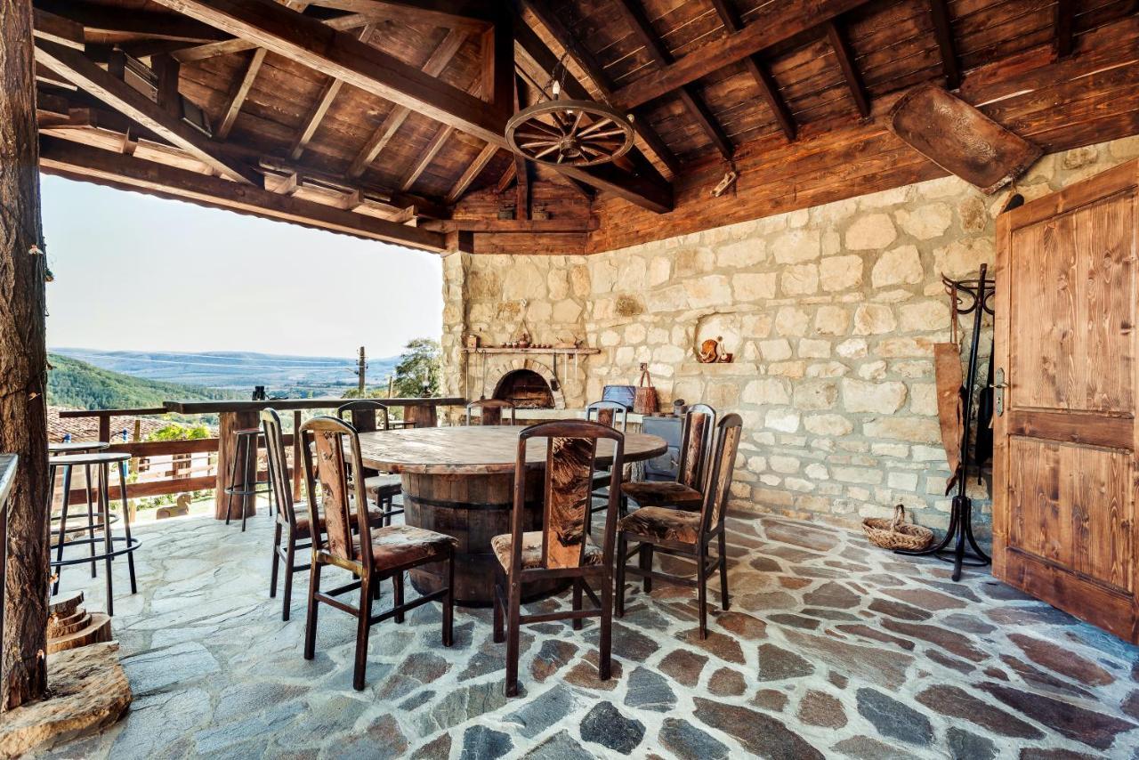 Guest House Hristova Kashta - Христова Къща Cherni Vrŭkh Exteriör bild