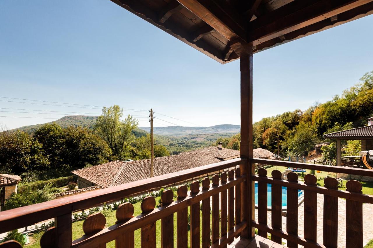 Guest House Hristova Kashta - Христова Къща Cherni Vrŭkh Exteriör bild