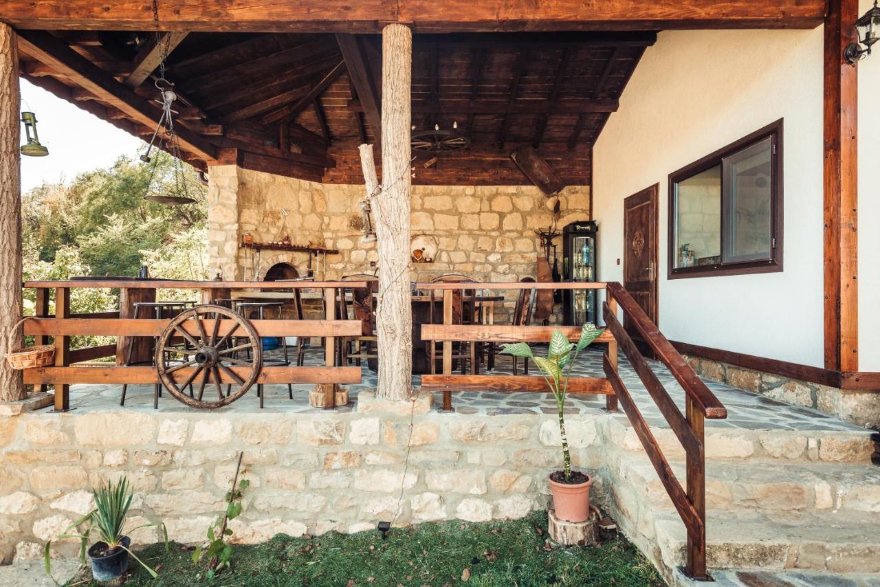 Guest House Hristova Kashta - Христова Къща Cherni Vrŭkh Exteriör bild