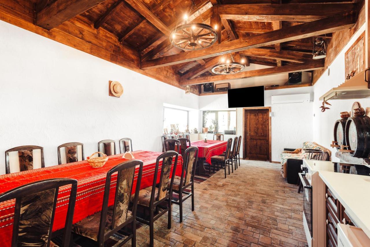 Guest House Hristova Kashta - Христова Къща Cherni Vrŭkh Exteriör bild
