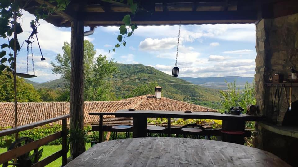 Guest House Hristova Kashta - Христова Къща Cherni Vrŭkh Exteriör bild